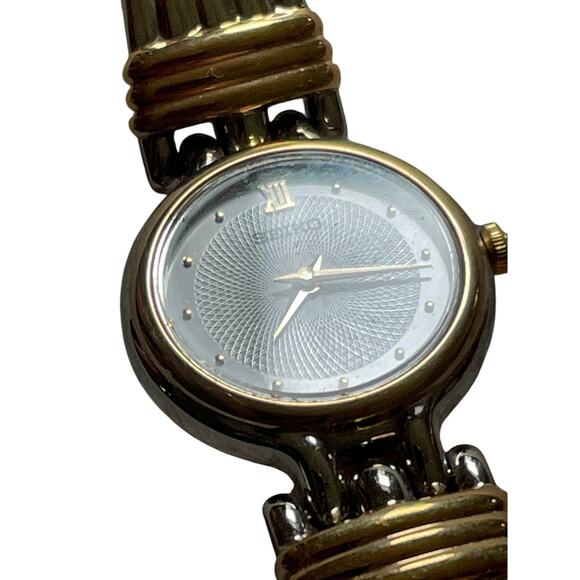 Seiko Dual tone Luxury Quartz Wrist Watch Bracelet - Picture 2 of 6